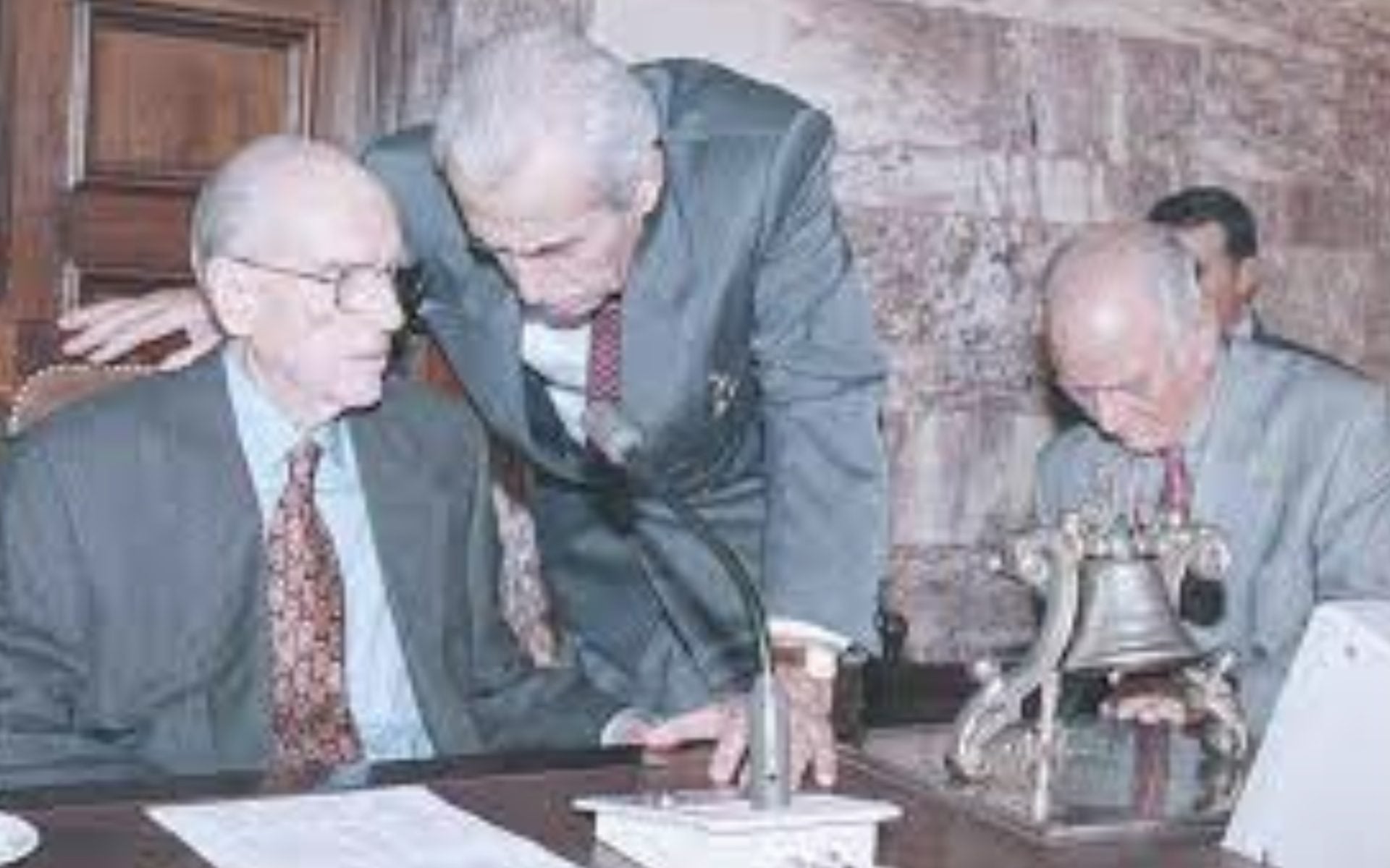 BE3D7BE2 9794 4B44 B9F1 FA3D0442895F