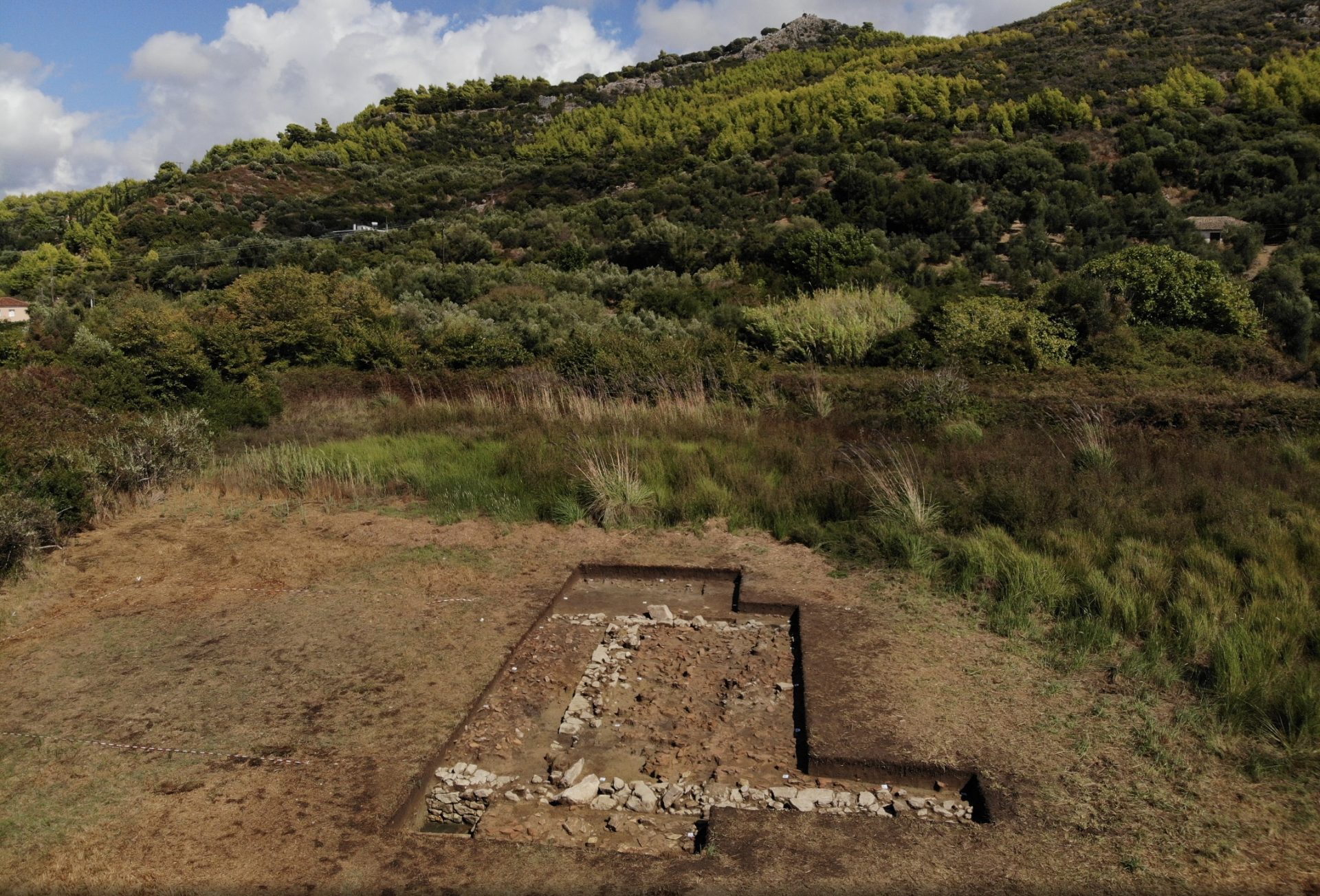 18E73CAD 23D0 4299 8917 EDE1A95AA342