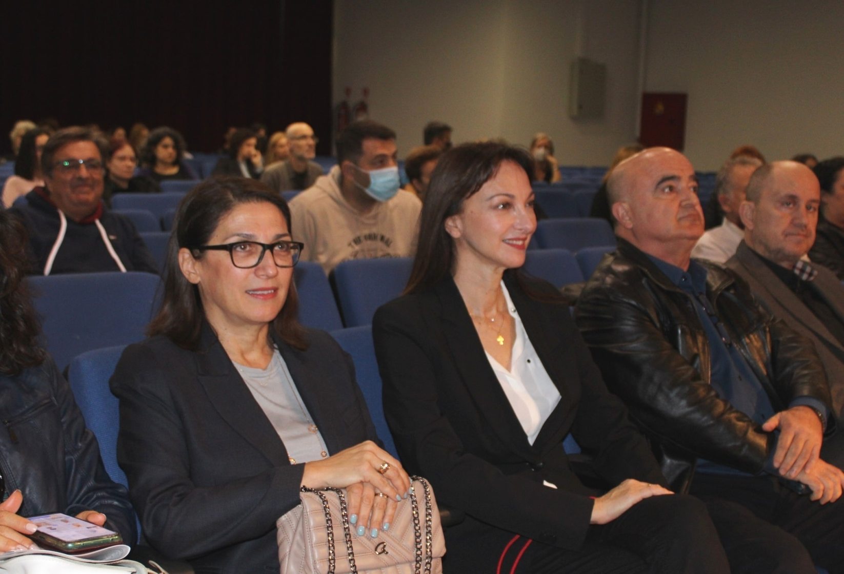 52EF96CE 2BB5 49E2 BA43 273A546F3979