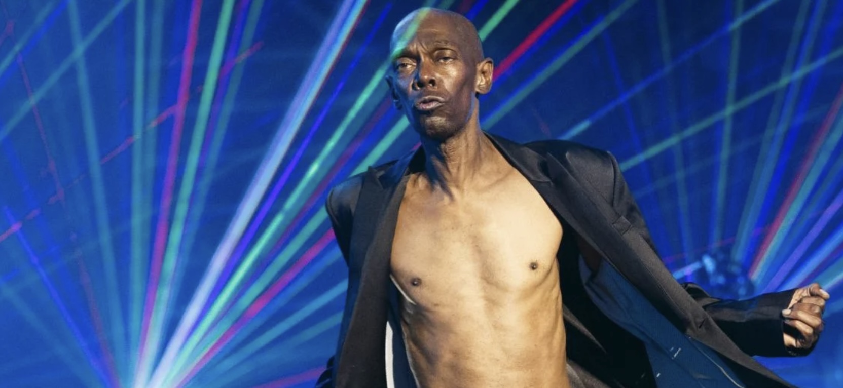 Παγκοσμιο σοκ: Νεκρός ξαφνικά ο τραγουδιστης των Faithless 6 099EA891 C2C0 4D73 BF3D 7D68CF2104EA