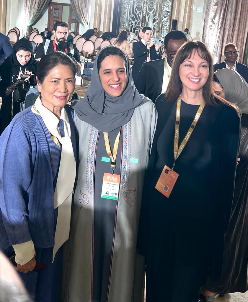 7F5EAAEE 80BA 46FB BF44 E98B772F01AF