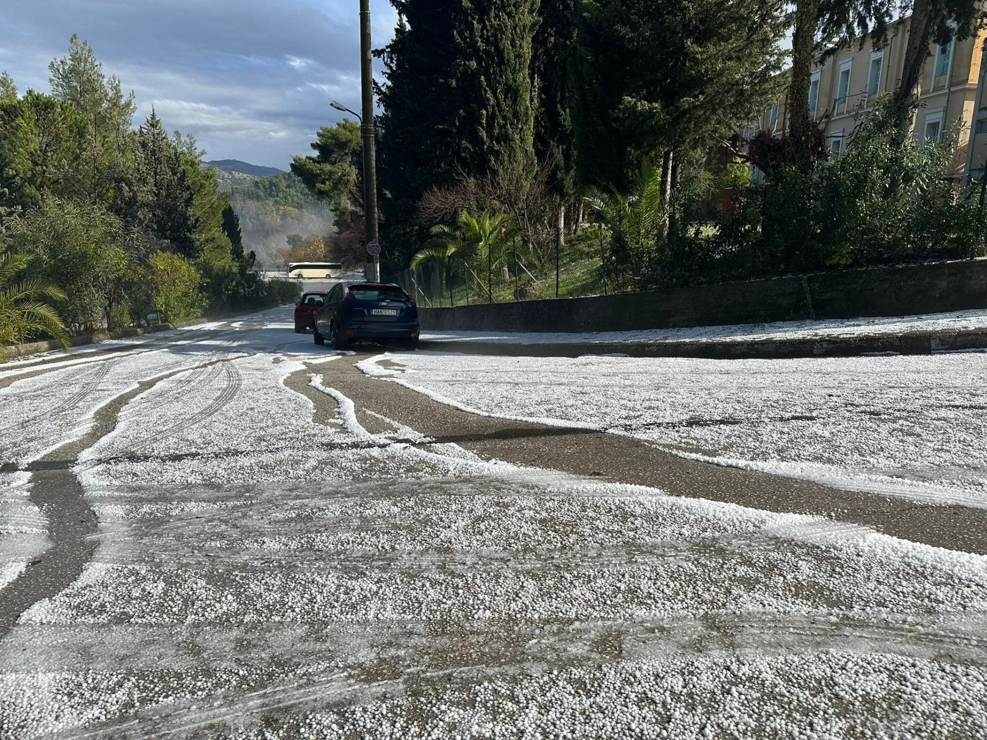 Καιρός: Το «στρώσε» με χαλάζι στην Αρχαία Ολυμπία! 12 F854CEBC 9C11 4167 9062 04654A1F48C2