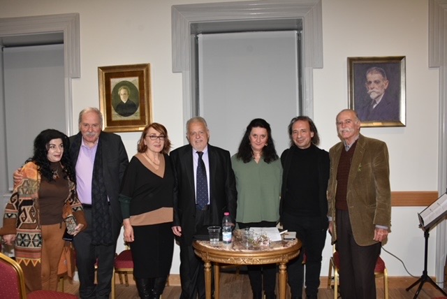 0FFCAEB4 AAE0 4BA6 94CF AA005C0D18D2