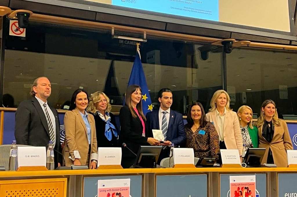 93C97B99 CB9A 4E74 B6AD A2137AD83D83