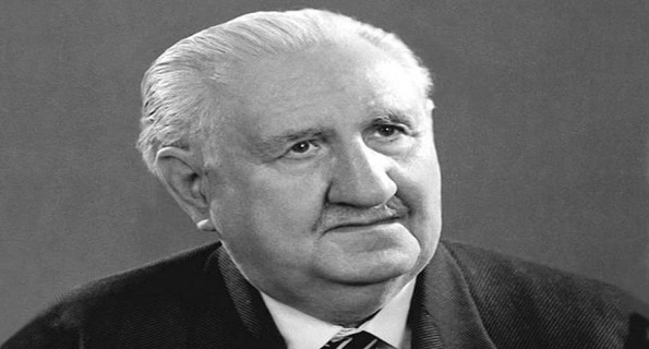 Σπουδαίοι Έλληνες: Μανώλης Καλομοίρης