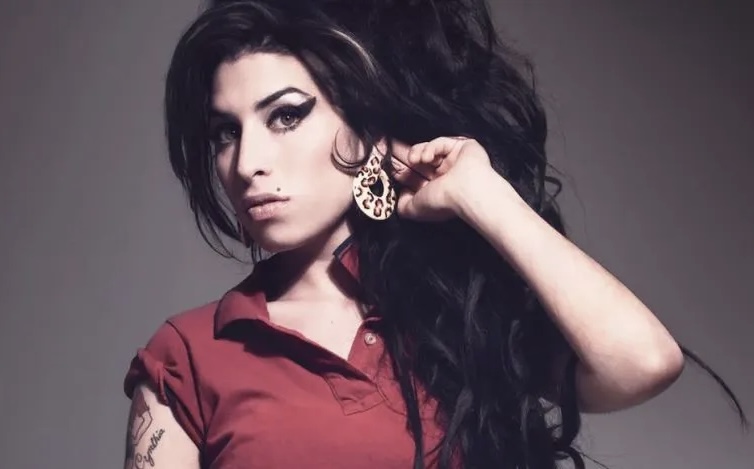 Amy Winehouse: Δώδεκα χρόνια από το τραγικό τέλος της τραγουδίστριας