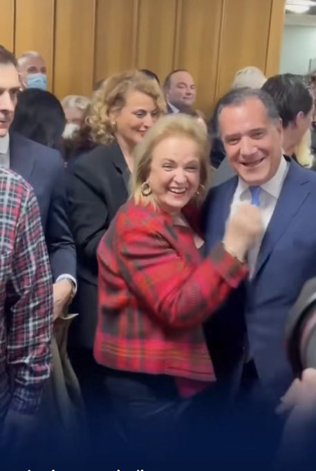 Σάλος με τις φωτογραφιες του Αδωνι Γεωργιαδη με την Ματινα Παγωνη που ανέβασε ο Μάκης Τριανταφυλλοπουλος 8 IMG 0204