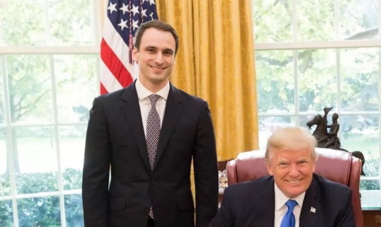 Ο 38χρονος Ελληνοαμερικάνος Μιχαηλ Κρατσιος για δεύτερη θητεία στο Λευκό Οίκο 6 IMG 1343