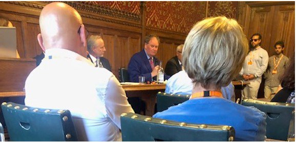 Από που τη μαζέψαμε κύριε Ύπατε Αρμοστά, από τη ‘μαρκέτα’ του Portobello; 8 IMG 1270