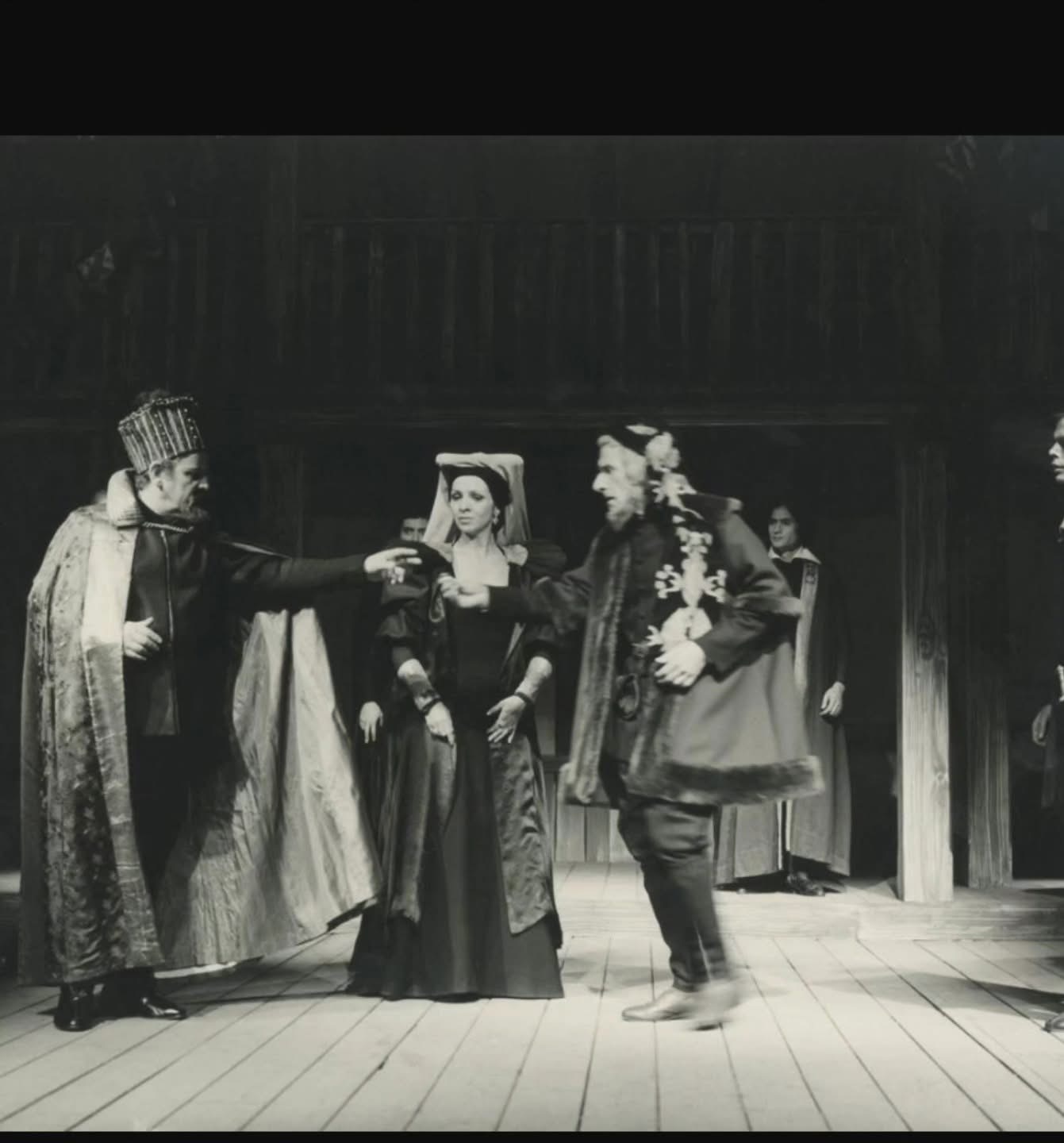 Έσβησε αθόρυβα στα 80 του χρόνια ένας κορυφαίος έλληνας ηθοποιός και master στα ταχυδακτυλουργικά κόλπα, ο ιδιοκτήτης του καταστήματος "Μαγικό Μαγαζάκι" στην Κανιγγος, Ξενοφων Σαζωτος 7 IMG 2826