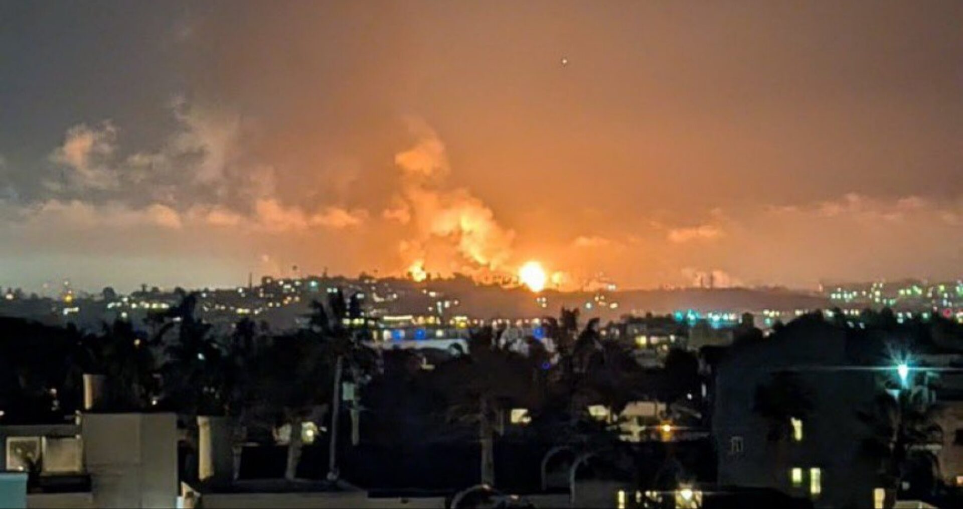 Μεγάλη έκρηξη και πυρκαγιά στο διυλιστήριο Chevron στο Ελ Σεγκούντο της Καλιφόρνια 8 IMG 6019