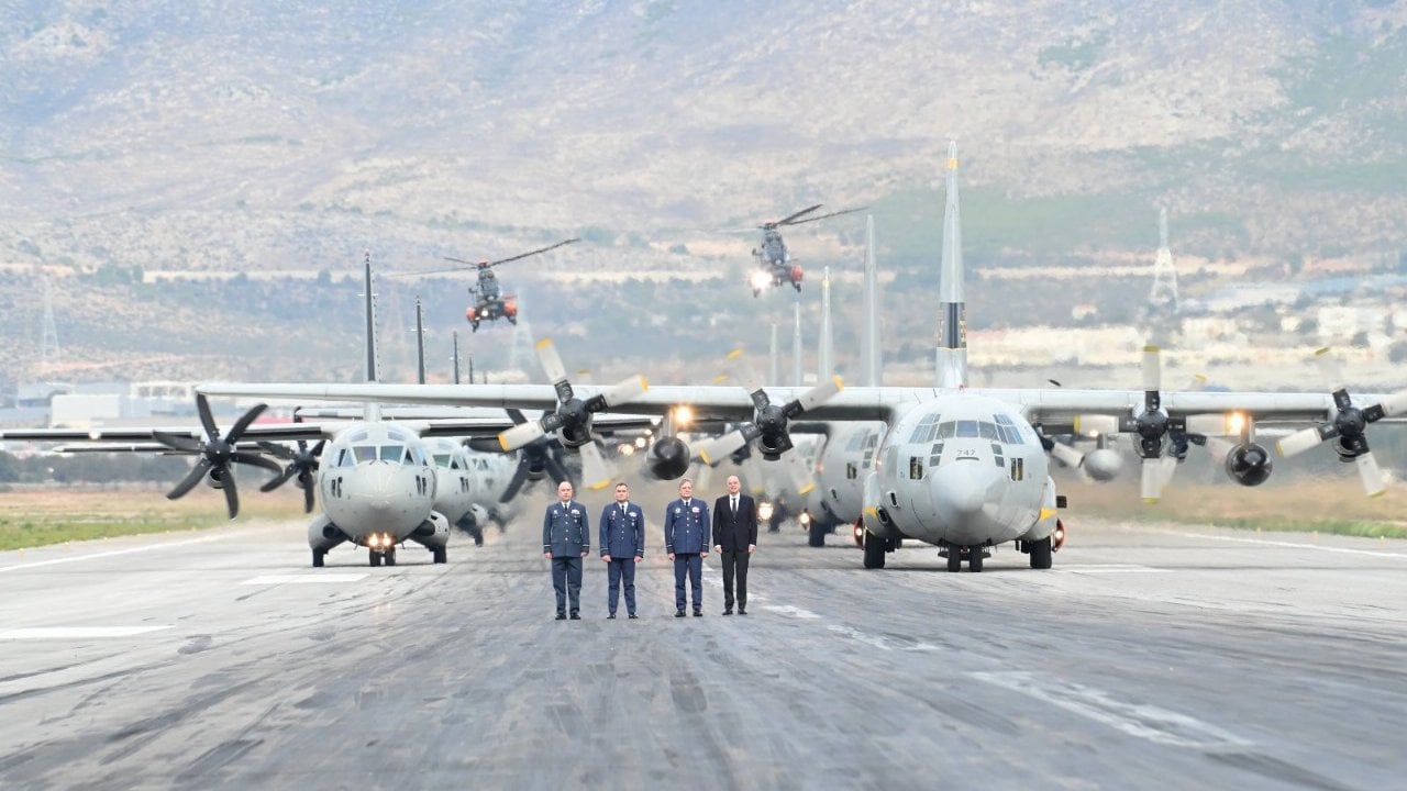 "Εlephant walk" με C-130 και C-27J στην 112 ΠΜ 11 IMG 8258