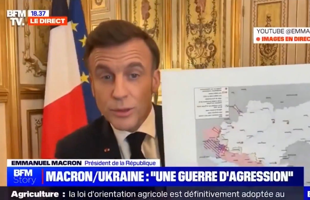 Κατακραυγή στην Γαλλία για τον Μακρόν: Κρατούσε ανάποδα τον χάρτη της Ουκρανίας 6 IMG 9048