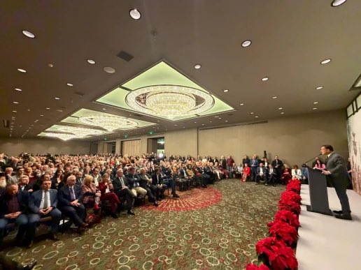 Κατενθουσιασμένος ο Ανδρέας Λοβερδος με το βιβλίο του Αδωνι Γεωργιάδη: Στην πρώτη γραμμή της παρουσίασης, βάραγε παλαμάκια με πάθος 12 IMG 9447