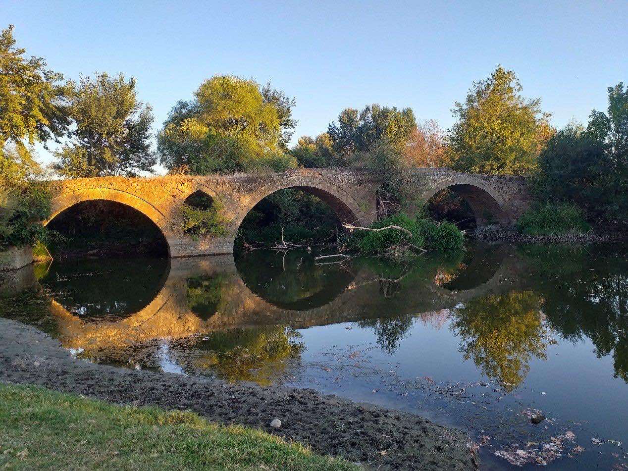 Παλιογέφυρο Ενιπέα Κεραμιδίου Τρικάλων: Άντεξε σε πάνω από ένα δισεκατομμύριο κυβικά μέτρα, του Daniel 12 IMG 0012