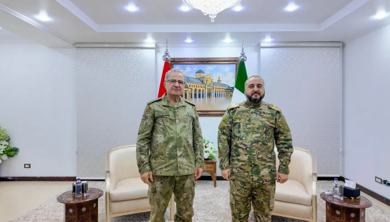 Home 91 Εντείνονται οι επισκέψεις αξιωματικών του τουρκικού στρατού στη Δαμασκό