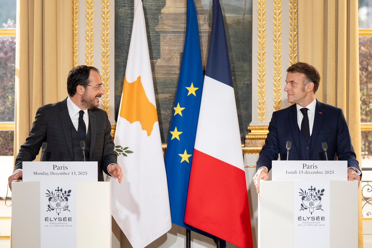 Home 82 Ιστορική συμφωνία Κύπρου-Γαλλίας