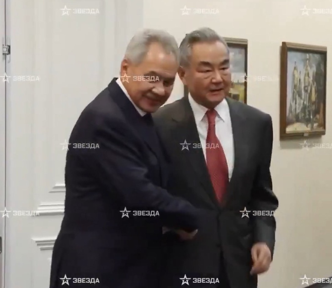 Την ώρα που οι Αμερικάνοι βρίσκονταν στη Μόσχα, η Κίνα έστειλε ένα πολύ ισχυρό μήνυμα… 6 IMG 9613