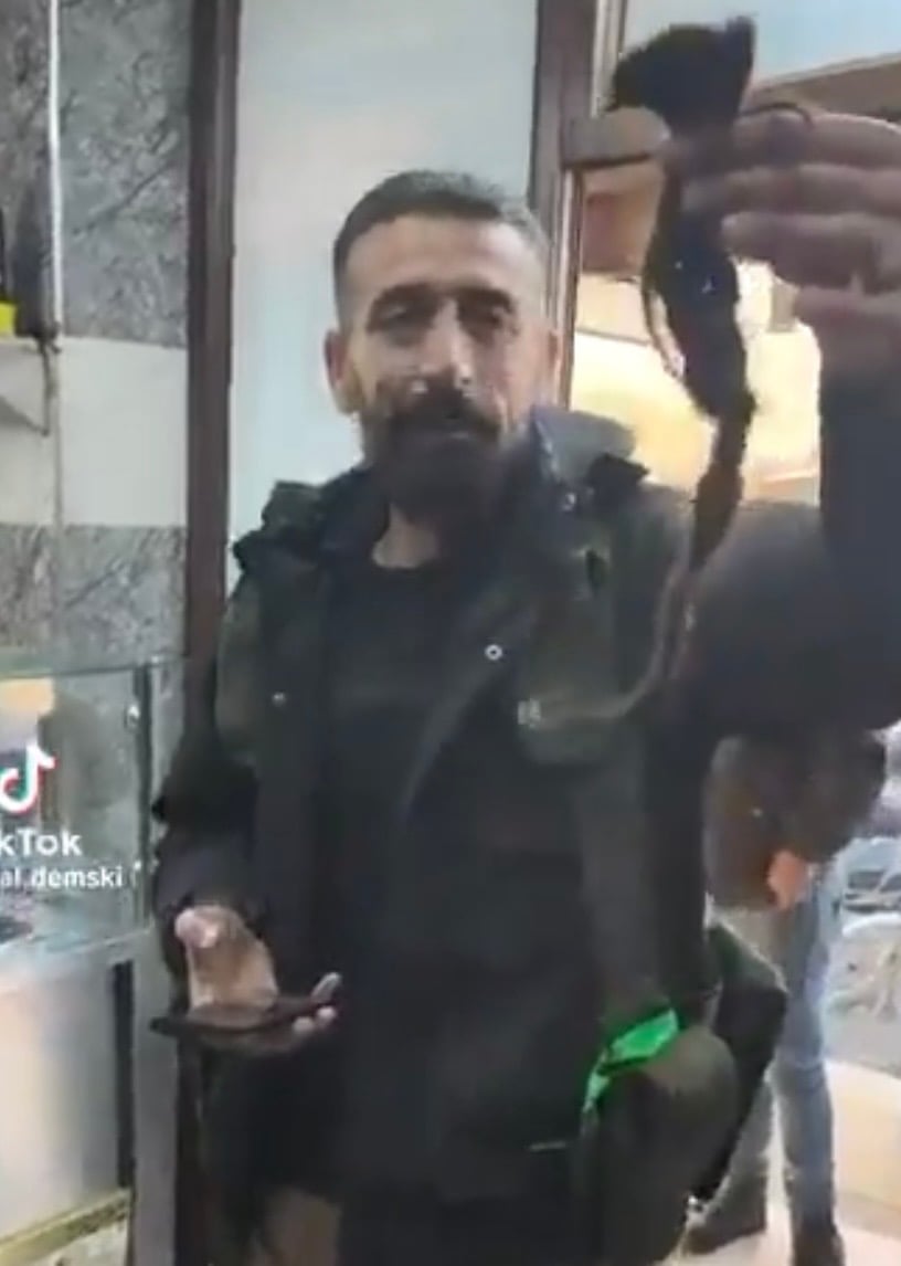 Τέρατα του Τζολάνι κόβουν τα μαλλιά από τις Κούρδισσες που σφάζουν, για λάφυρα! 6 IMG 2105