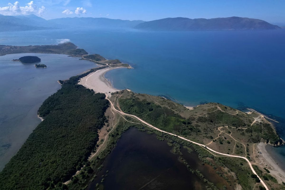 Ένας έμπορος ναρκωτικών που πούλησε γη στον γαμπρό του Τραμπ στην Αλβανία είναι ύποπτος για πλαστογράφηση εγγράφων