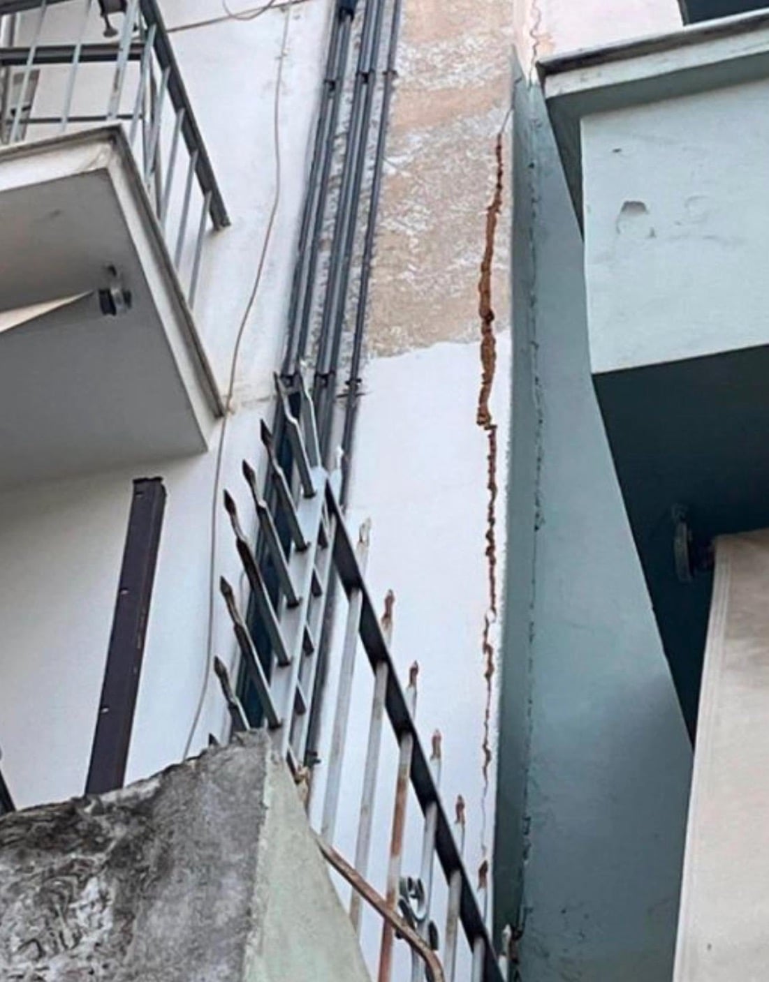 Ο Χάρης Δούκας παρεμβαίνει για τις βλάβες από εργασίες Μετρό στην Κυψέλη: Ο Δήμος θα προασπίσει τους πολίτες