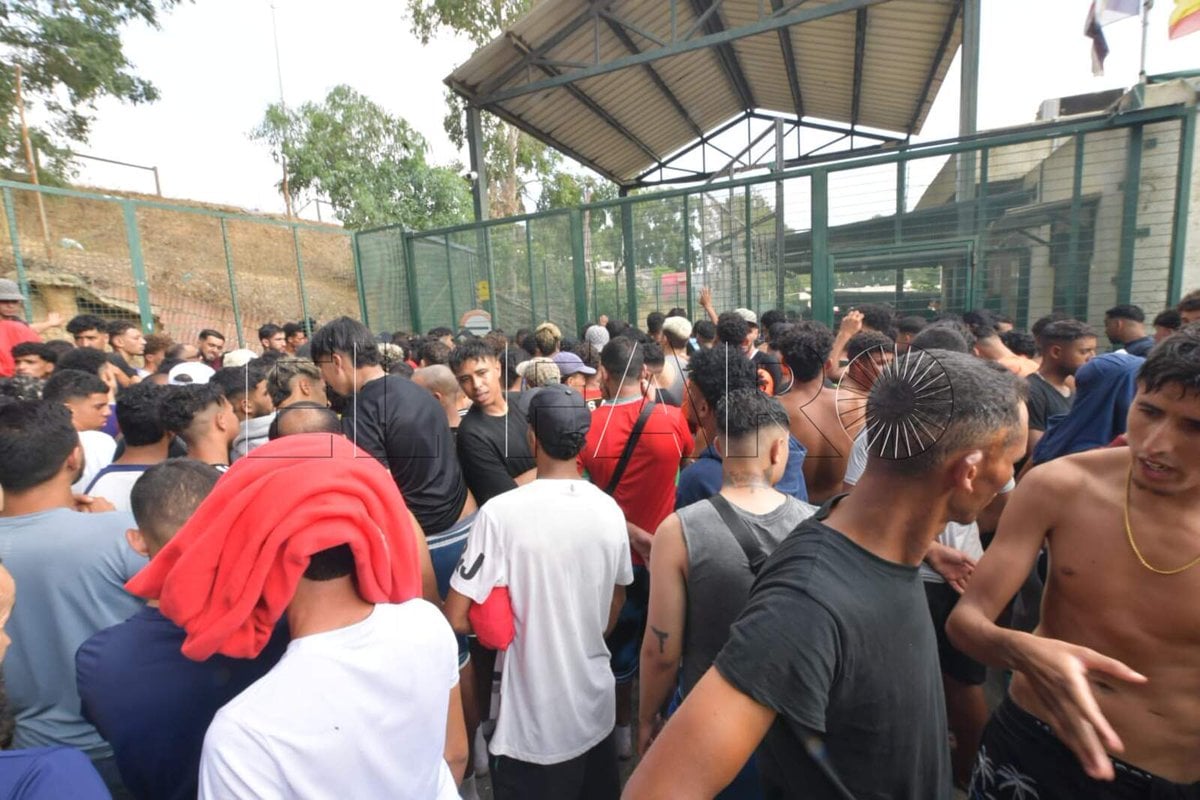 Ισπανία: Πνίγηκε η Θέουτα μετά την άφιξη 1.500 μεταναστών
