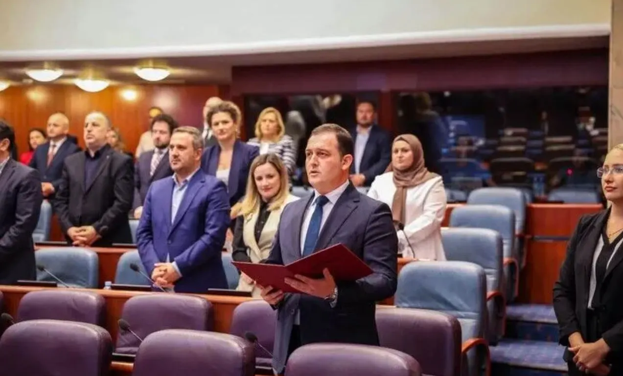 Σκόπια: Ο πρόεδρος του τουρκικού κόμματος εξελέγη υπουργός άνευ χαρτοφυλακίου