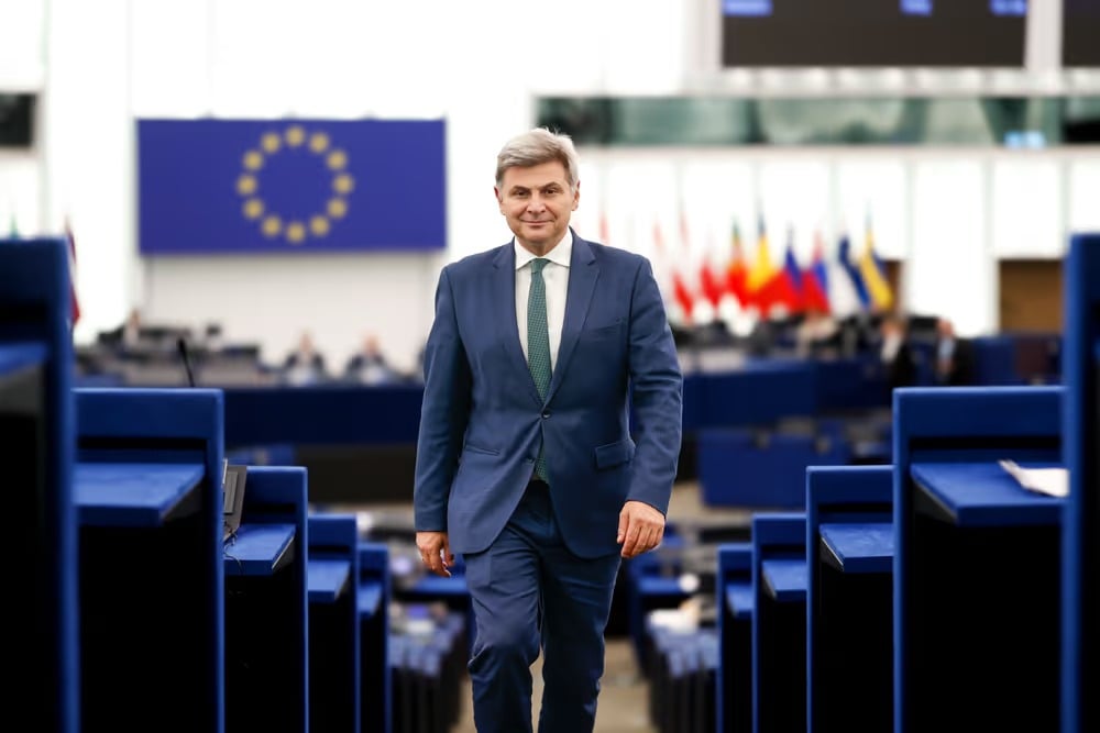 Νικόλας Φαραντούρης: Για ποια αμοιβαία ευρωπαϊκή συνδρομή μιλάμε;