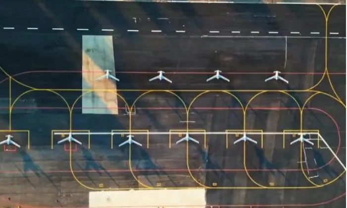Τουρκική Αμυντική Βιομηχανία: Το Bayraktar K2 Kamikaze UAV εκτελεί πτήση σε σχηματισμό σμήνους!