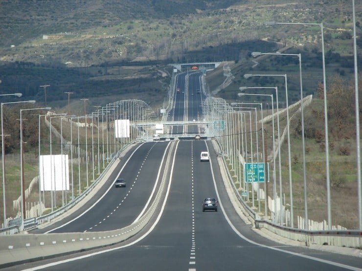 Άλλη μια τροπολογία για την εξυπηρέτηση των «ιδιωτικών επενδύσεων» με δημόσιο χρήμα