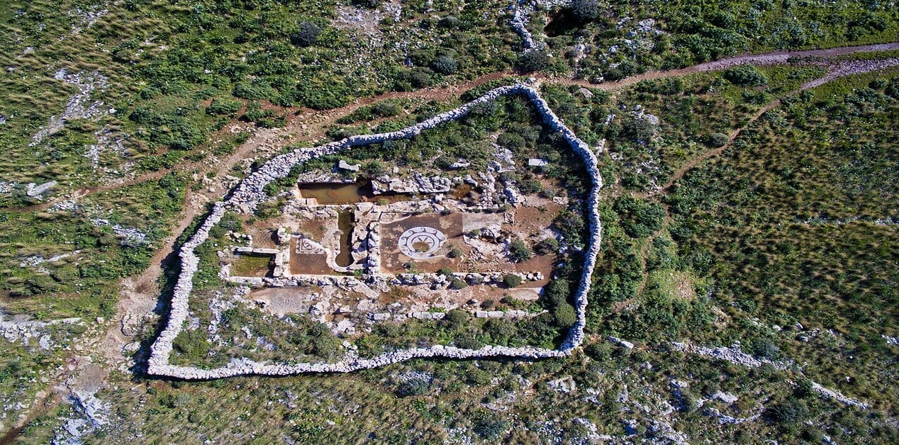 Ακρωτήριο Ταίναρο: Τα Μυστικά στις Πύλες του Κάτω Κόσμου