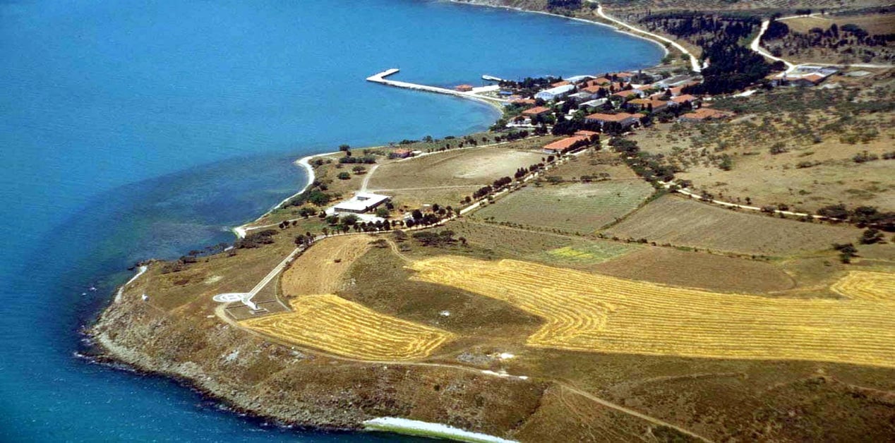 Νήσος Βέσβικος: Το νησί που έφτιαξε η Περσεφόνη