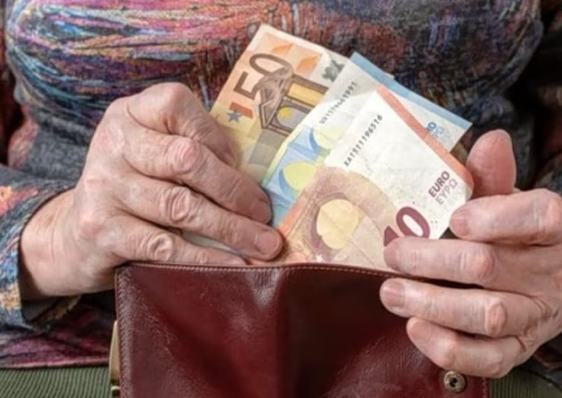 Συντάξεις χηρείας: Η «αποκατάσταση» που μένει μισή