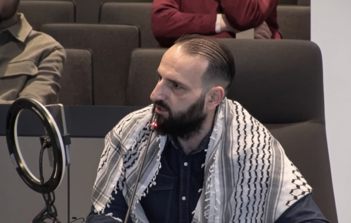 Ozan Türkdoğan: Ένα λαμπρό παράδειγμα ενσωμάτωσης… στα επιδόματα