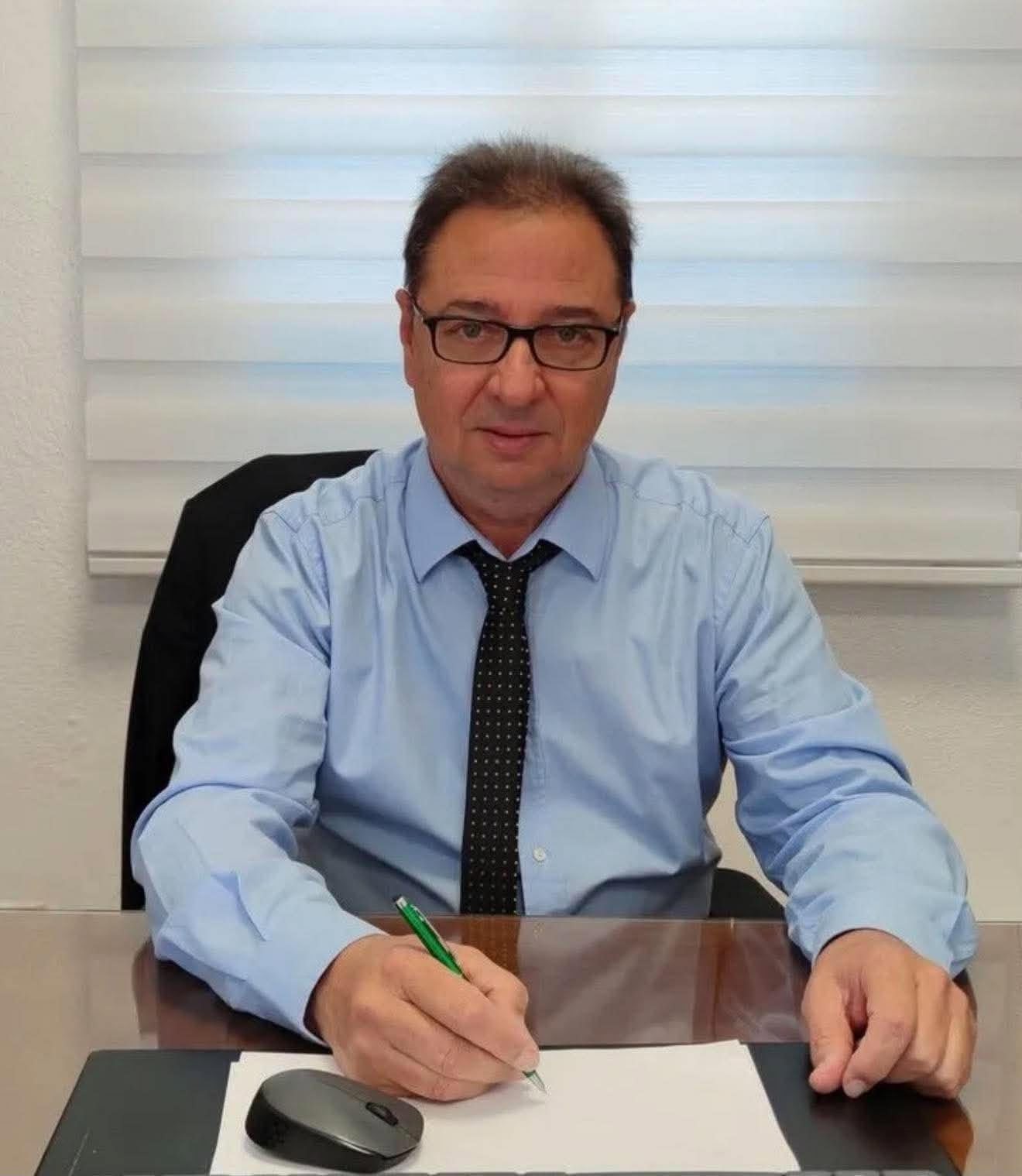 Νεκρός ο δήμαρχος Αντίπαρου δίπλα στο σκούτερ του