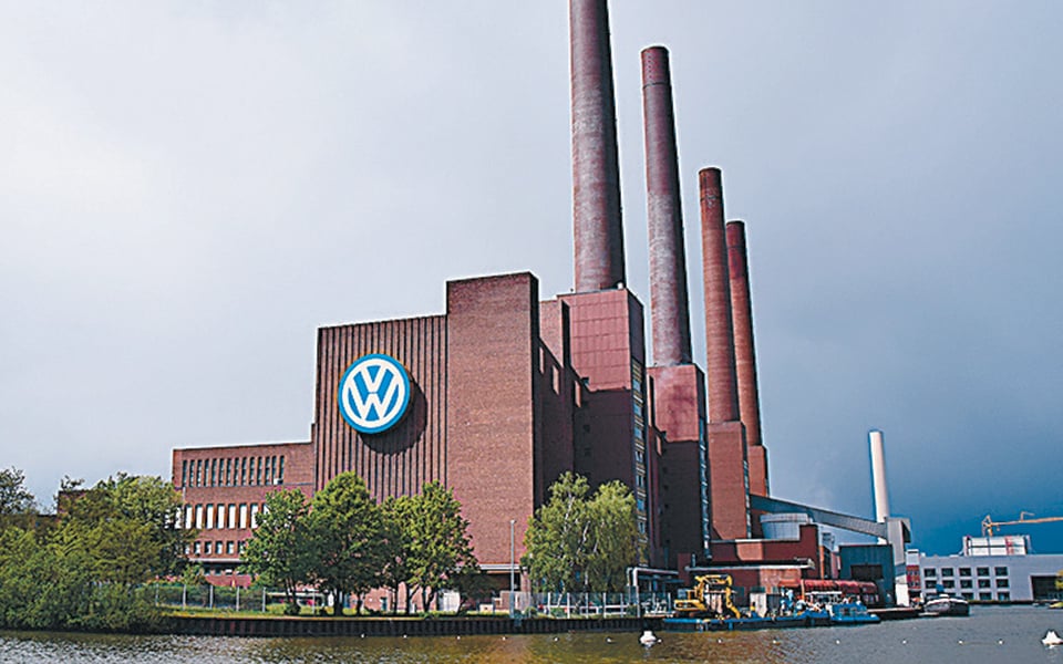 Η VW κλείνει 4 εργοστάσια