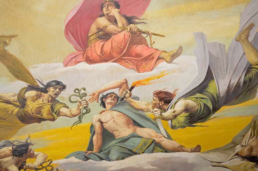 Ποια Ήταν η Τισιφόνη; Η Αλήθεια για τις Ερινύες