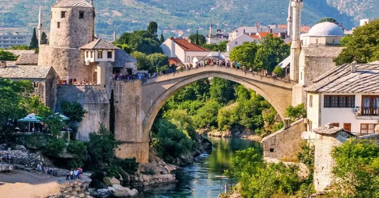 Η αδράνεια της ΕΕ στα Βαλκάνια γίνεται ευκαιρία για την Τουρκία (τουρκικό δημοσίευμα)