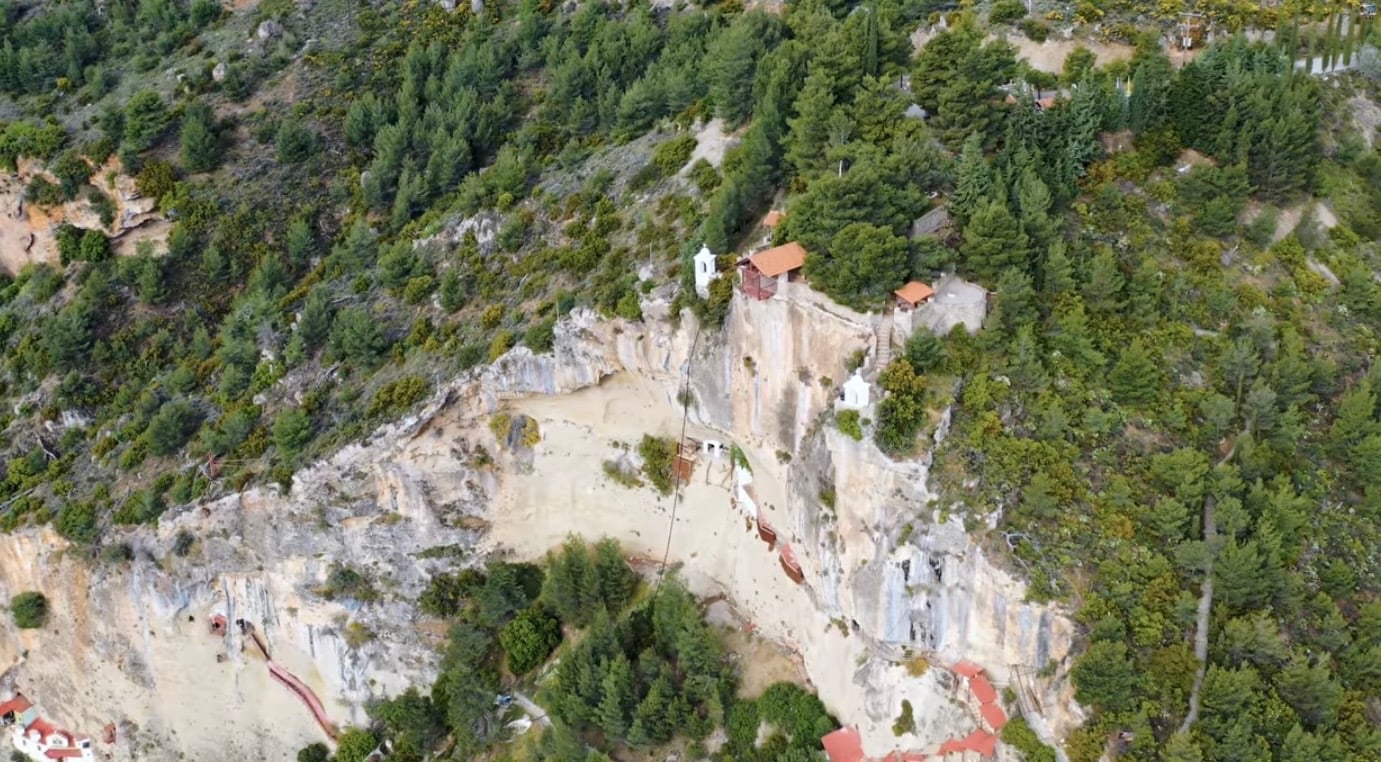 Παναγία Καταφυγιώτισσα στη Ζάχολη όπως καταγράφηκε πριν από την πυρκαγιά του 2024