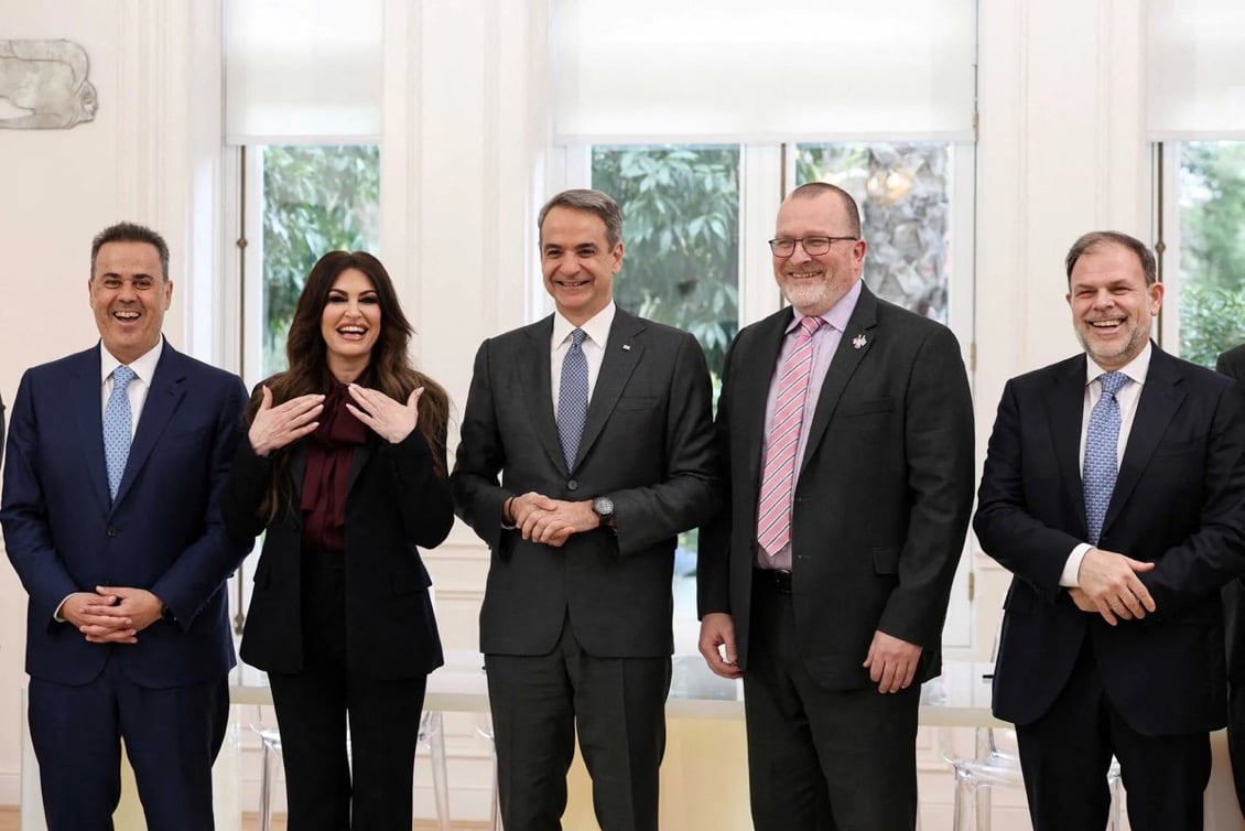 Η Κίμπερλι Γκίλφοϊλ και ο «μυστηριώδης» λομπίστας: Η πρέσβης των ΗΠΑ προωθεί ελληνική εταιρεία στα Βαλκάνια
