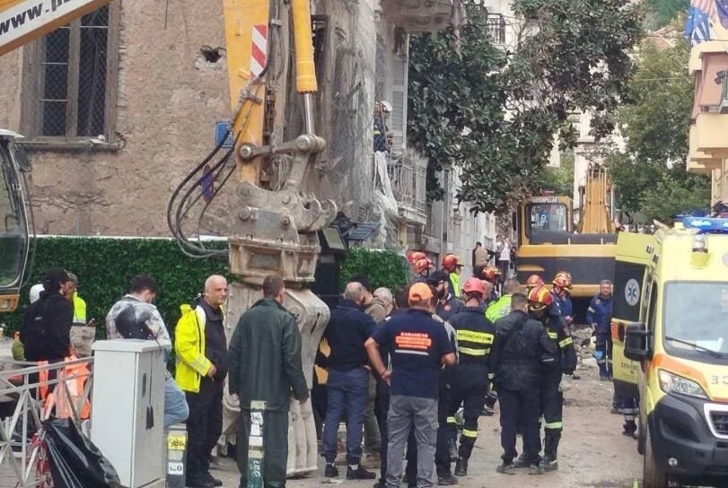 Πλάκα: Βρέθηκε και τρίτη σορός στο κτίριο στην οδό Λυσικράτους
