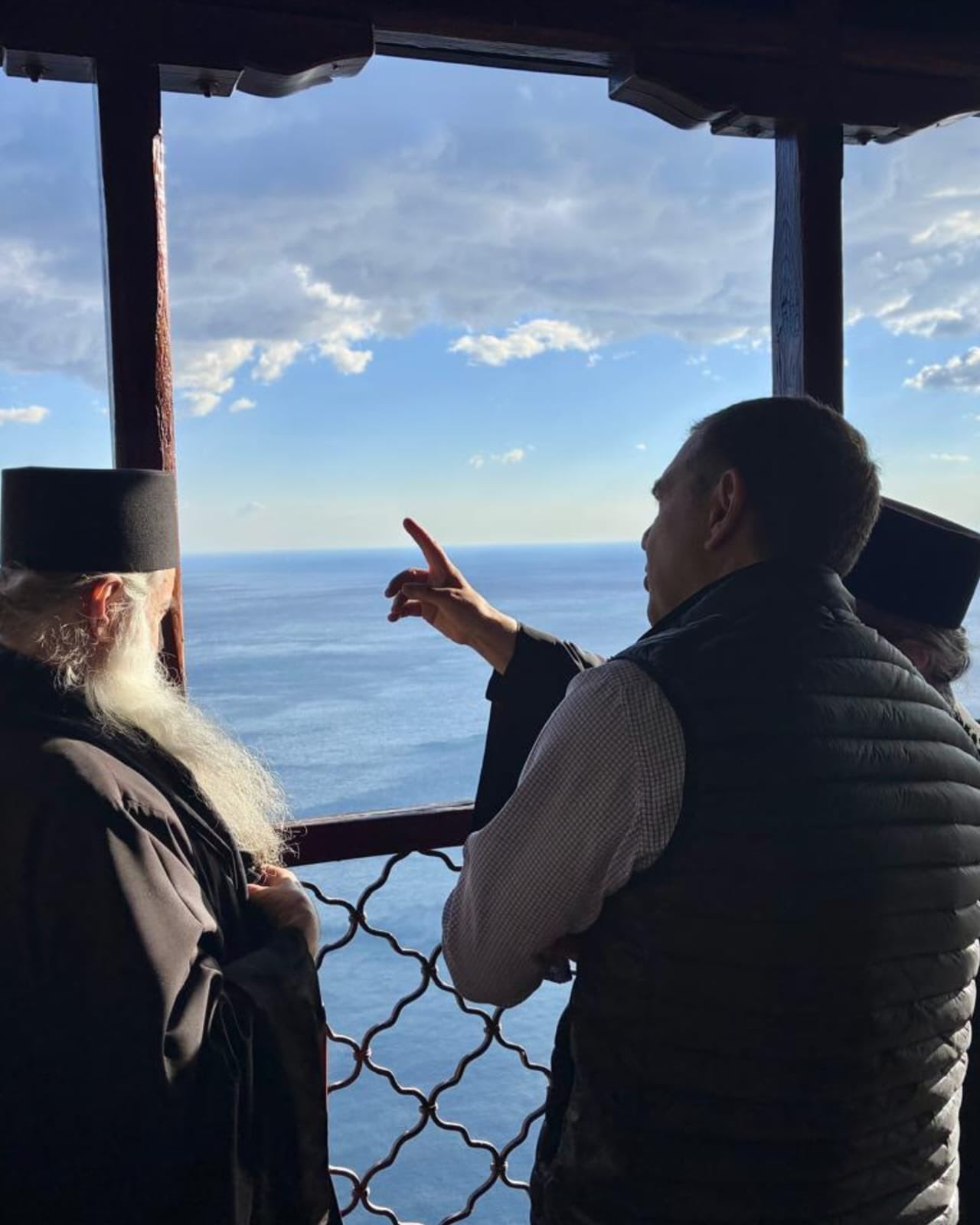 Συγκινεί απο το Αγιον Ορος ο Αλέξης Τσίπρας: Ψέλνεις στη Σιμωνόπετρα και ακούγεται στον Άδη… 6 8FAFB328 2F32 4B31 89EB 94E8DA85E10E