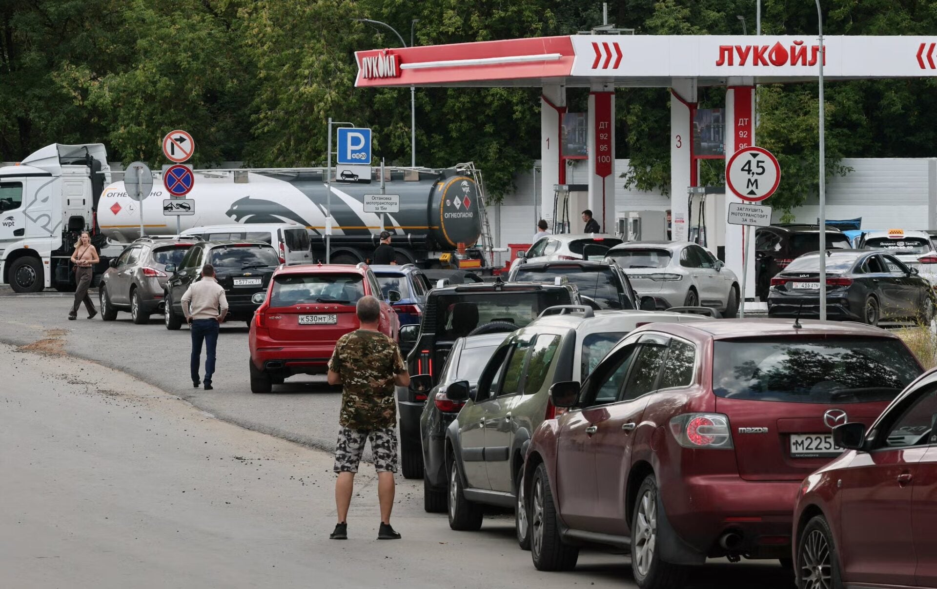 Πετρελαϊκή συμφωνία πολλών δισεκατομμυρίων στο τραπέζι των συνομιλιών Ουάσινγκτον – Μόσχας