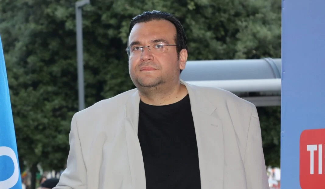 Σοκαρισμένη η ελληνική κοινωνία από την σύλληψη του τηλεπαρουσιαστή Φιλιππου Καμπούρη: Πώς άδειαζε τα κρατικά ταμεία μέσω εστιατορίων