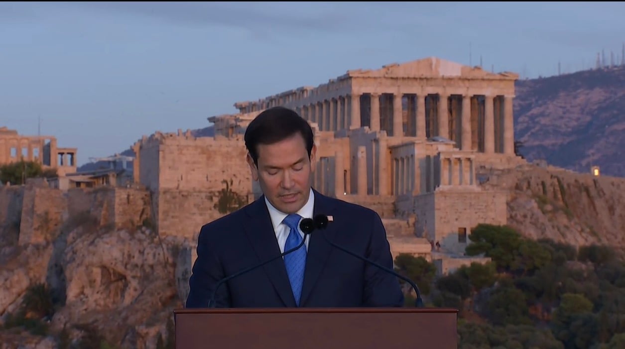 Ο Ρούμπιο, έστω και αν εξυπηρετεί τις σκοπιμότητες της πολιτικής των ΗΠΑ, είναι δέκα επίπεδα επάνω από το συφερτό