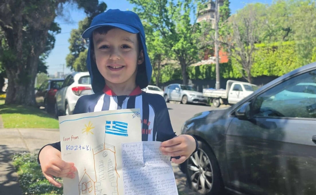 Η 28η Οκτωβρίου και το «ΟΧΙ» στην λήθη από ένα 5χρονο Ελληνόπουλο της Μελβούρνης και της μητέρας του