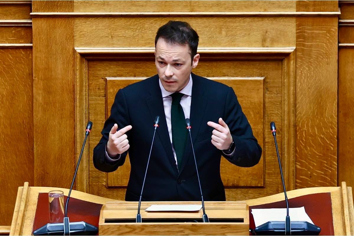 Παραιτήθηκε ο βουλευτής Μιλτος Ζαμπαρας