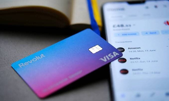 Κατέρρευσε η Revolut: Προβλήματα στις συναλλαγές με κάρτες